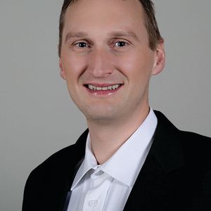 Reinhard Mayr ist Product Manager bei Copa-Data: „Wir konnten beweisen, dass unsere Software zenon mit markterprobten Simulationswerkzeugen funktioniert. Das kann auch aus einem KMU eine Smart Factory der Zukunft machen.“