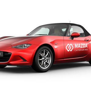 Die Carsharing-Fahrzeuge sind speziell gebrandet.