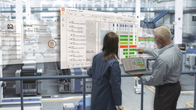 Die Anlage gibt den Takt vor: Das Know-how der Automatisierungsingenieure und verlässliche Maschinendaten sind der Schlüssel, um theoretische Pläne an die Realität im Shopfloor anzupassen.(Bild:  © Gorodenkoff – stock.adobe.com/Dualis)