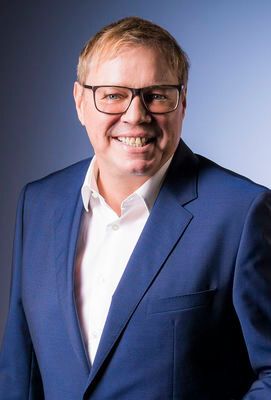 Reiner Gerstner, Chief Marketing Officer, TQ Group: „Wir sehen in den Bereichen Robotik, E-Mobilität und Embedded-Module wie auch Systeme besonders positive Geschäftsentwicklungen.“ (Bild: maximilian mutzhas fotografie/TQ-Group)