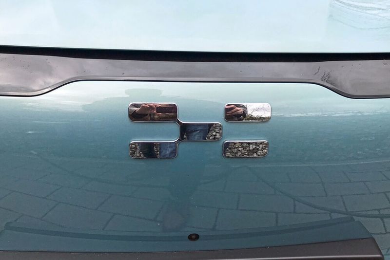 Noch unbekannt, doch das soll sich ändern: das Markenlogo von Aiways. (Bild: Grimm/»kfz-betrieb«)