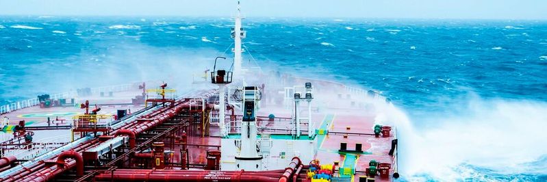 Die Antriebssysteme von Hochseeschiffen wurden über die Jahre immer komplexer. Mit einer Serviceplattform will  Yanmar die Wartung von Hilfsdieselmotoren aus See vereinfachen. (Bild:  gemeinfrei /  Pixabay)