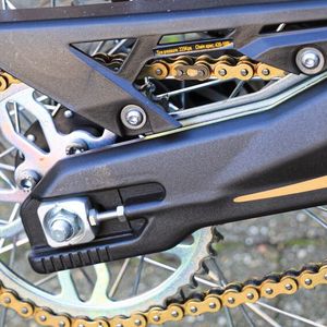 Die Kraftübertragung erfolgt per Kette.(Bild:  RKM)