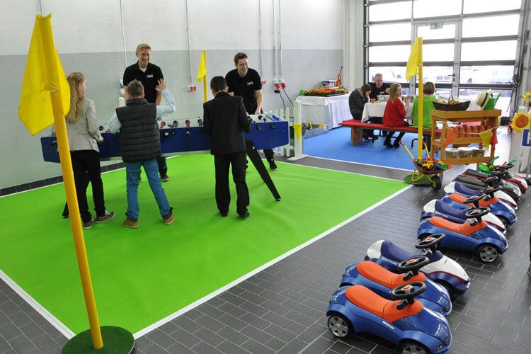 Auch für die kleinen Gäste gab es ein großes Programm. (Foto: Wehner)