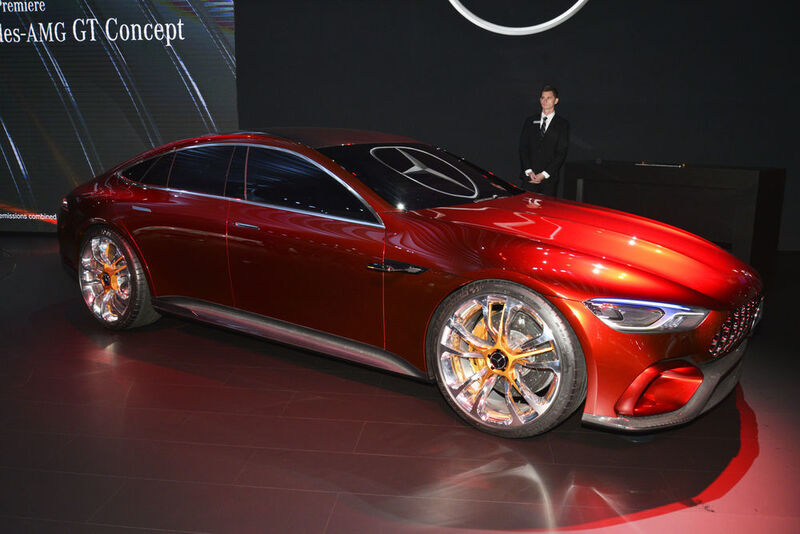 Wer hier nicht hinsieht, ist selbst Schuld: die Mercedes-Studie AMG GT Concept ist ein echtes Highlight. (Newspress)