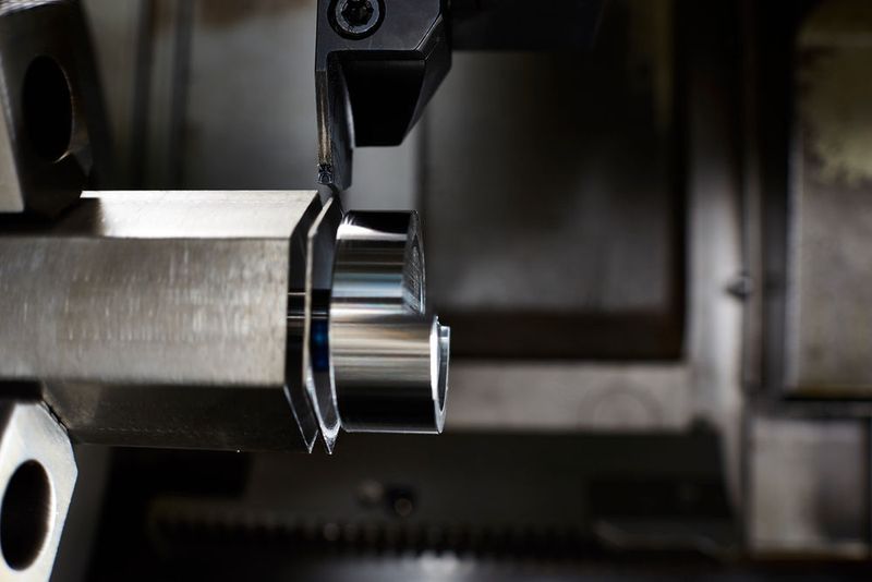 Eine Plattform für alles: Einstechen, Abstechen, Tiefeinstechen, Axialstechen, Längsdrehen und Profildrehen. (Bild: Kennametal/Tilman Weishart)
