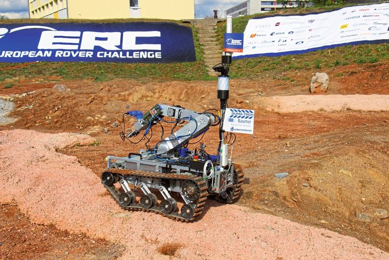Platz 3: Das Fahrwerk des Advanced Robotic Exploration System (ARES) des Frankfurt Robotics Science Team (FRoST) bewältigte dank Gasdruckfedern von ACE das Gelände beim European Rover Challenge 2022 mit Bravour. (Bild: FRoST.com)