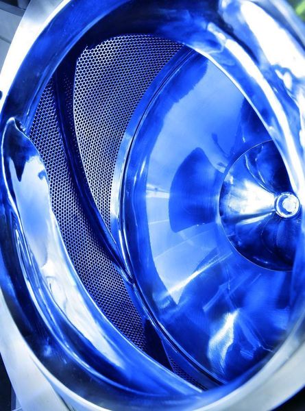 ... oder vollperforierten geschlossenen Trommel lassen sich Formlinge aller Art mit Coatinglösungen besprühen und intermittierend trocknen. Bilder: Gebr. Lödige Maschinenbau (Archiv: Vogel Business Media)