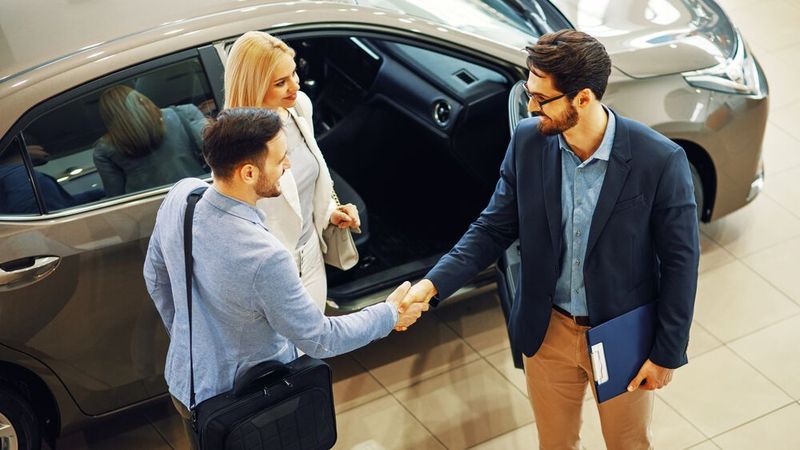 Der Gebrauchtwagen Award geht in diesem Jahr an zwei Händler, die innovativ, flexibel und professionell auf die Herausforderungen des Marktes reagieren. (Bild:  © djile - adobe.stock.com)