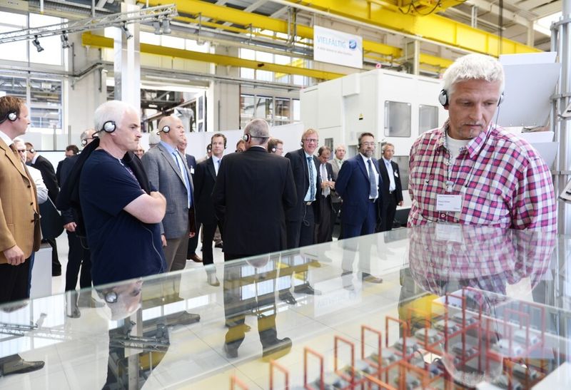 Der Lieferantentag beinhaltete auch eine Werksbsichtigung. (Bild: Heller)