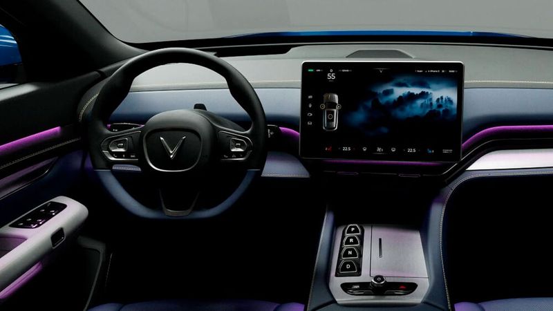 Im Innenraum hält moderne Infotainment-Technik Einzug. (Bild: Vinfast)