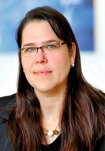 „Die 3-D-Seismik, eine Kombination verschiedener Verfahren und modernste Rechner machen Darstellung und Interpretation der Daten aus der Tiefe heute schneller und sicherer als noch vor wenigen Jahren“, sagt Silke Bißmann von DMT. (Bild: DMT)