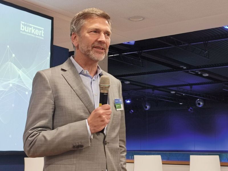Quiere convertir las visiones en la «estrella polar» de la empresa: Georg Stawowy, director general de Bürkert, considera que la economía regenerativa es «un proyecto que es mejor abordar poco a poco». (Imagen:PROCESS/Stephan)