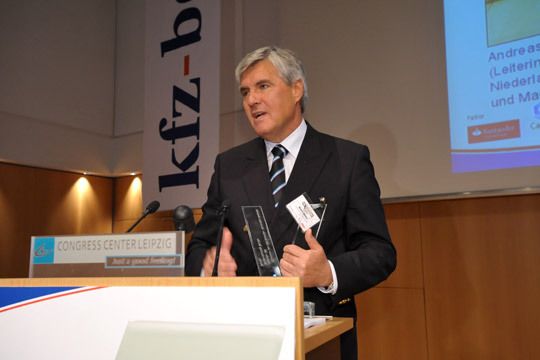 Niederlassungsleiter Walter Müller hat jetzt noch einen weiteren Grund in der Hauptstadt das Jahr 2009 zu feiern. Gefeiert wird bereits der 100. Geburtstag der Niederlassung Berlin. (Archiv: Vogel Business Media)