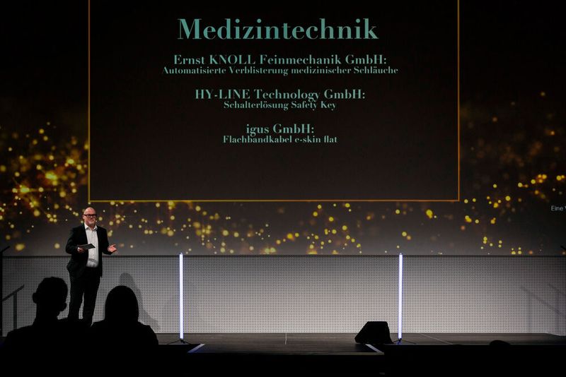 Die drei Finalisten in der Kategorie Medizintechnik: Ernst Knoll Feinmechanik, Hy-Line Technology und Igus. (Bild: Vogel Communications Group / Human)