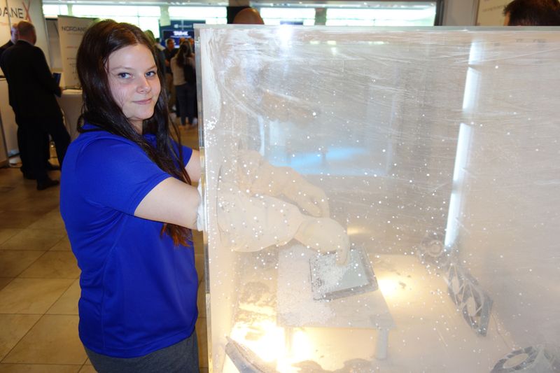 Jennifer Peters, Tarox, hatte ein staubsicheres Tablet. (Bild: IT-BUSINESS)