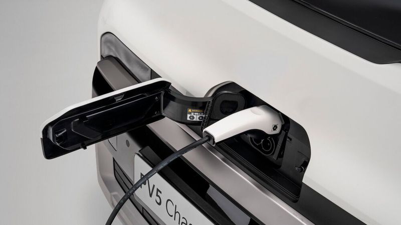 Der PV5 ist ein Nasenlader. Je nach Ladesituation kann das von Vor- oder Nachteil sein. (Bild: Kia)