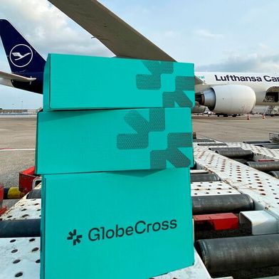 Die Fusion von Heyworld und CB Customs Broker zur Globecross GmbH wurde jetzt abgeschlossen. Das neue Unternehmen bietet digitale Zoll- und E-Commerce-Lösungen an. (Bild: Lufthansa Cargo)