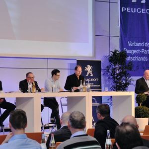Die Führung des Verbands der Peugeot-Partner Deutschlands (VPPD) sah sich auf der Mitgliederversammlung deutlicher Kritik insbesondere von größeren Händlern ausgesetzt.(Bild:  VPPD)