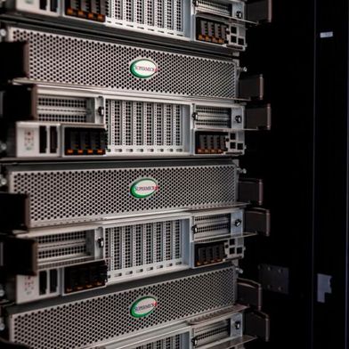 Vom GPU-Server bis zur Servicebetreuung reicht die Zusammenarbeit von Fsas Technologies und Supermicro. Damit wächst nicht nur die Hardwareauswahl, sondern auch der Verantwortungsbereich von Fsas Technologies. (Bild: Fsas Technologies)