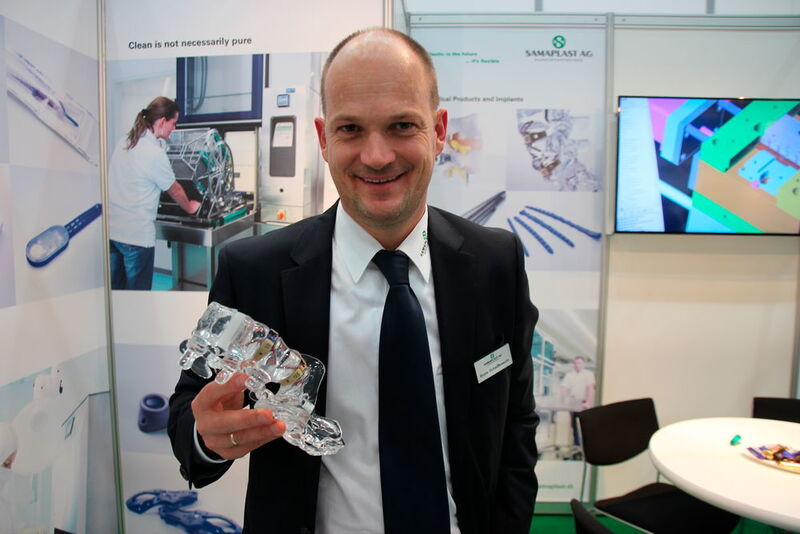 „Samaplast entwickelt und fertigt Medizinprodukte aus Kunststoff“, erklärt Boris Scheffknecht, Leiter Qualitätsmanagement bei der schweizerischen Samaplast AG. (Schäfer)