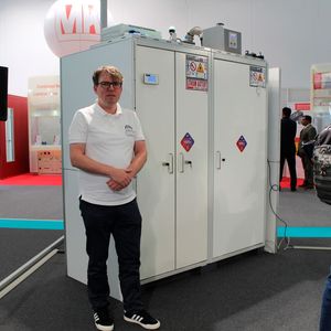 Sicherheitsschrank für die Lagerung von Lithium-Ionen-Batterien von Düperthal(Bild:  Dominik Stephan)