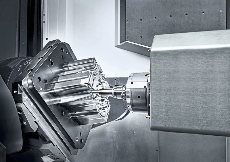 Der große Arbeitsraum der  DMU 65 Monoblock 2. Generation ermöglicht dem Anwender eine hohe Bearbeitungsvielfalt.  (Bild: DMG Mori)