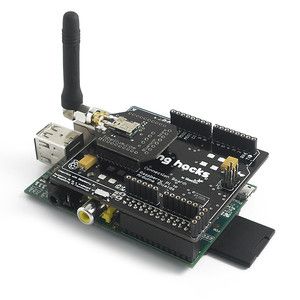 Raspberry Pi und Cooking Hacks samt Bluetooth-Shield (Bild: Cooking Hacks)