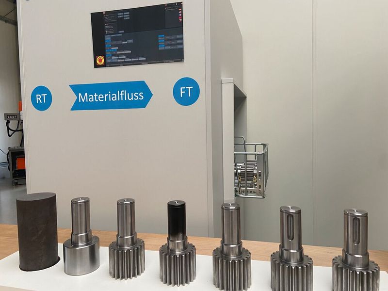 Ein Foto aus der Demofabrik mit den Bauteilen. (Bild: René Maiwald/ Remmel Consulting)