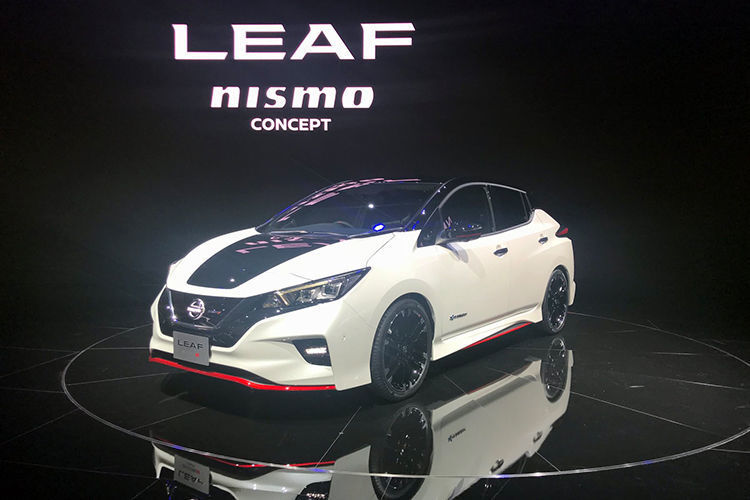Der Nismo-Leaf ist der athletische Bruder mit mehr Leistung und Reichweite. Wie diese Nismo-Version optisch ausschaut, zeigt Nissan auf seinem Stand in Form einer seriennahen Studie. (Stefan Grundhoff)