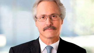 Trumpf-Arbeitsdirektor Dr. Gerhard Rübling: "Es ist ungewöhnlich, dass eine Firma ihren Beschäftigten anbietet, sechs Monate oder gar zwei Jahre aus dem Beruf auszusteigen."  (Bild: Trumpf)