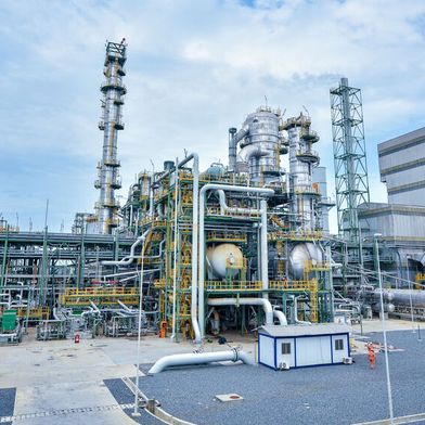 Thyssenkrupp Uhde wurde von Dangote Fertiliser Limited für Lizenzierung von vier Harnstoff-Granulierungsanlagen in Nigeria, Afrika, ausgewählt. (Bild: Thyssenkrupp Uhde)
