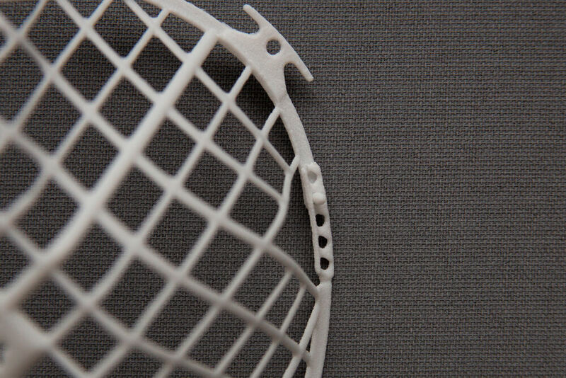 Detailansicht der Filtermaske mit den Haken für die Befestigung der Gummibänder. (FIT AG/Lisa Kirk)