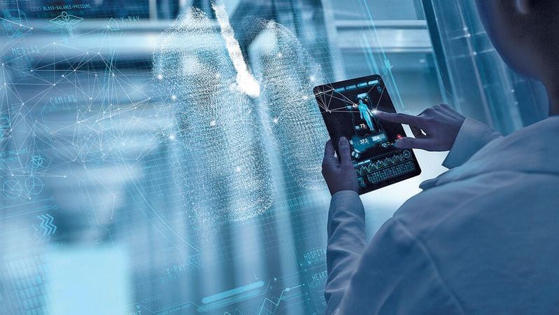 Für Dr. Nora Sommer besteht ein Hebel für mehr Effizienz im Gesundheitswesen darin, den Ort der Befundung vom Ort des Patienten zu trennen.(©  greenbutterfly - stock.adobe.com)