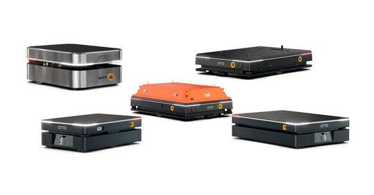 Fünf mobile Roboter von Otto Motors sind für die intelligente Steuerungsplattform Synaos Intralogistics Platform zertifiziert.(Bild:  Synaos)