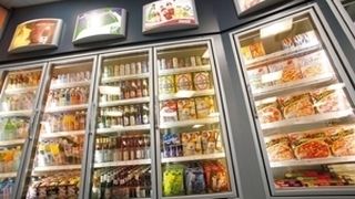 Antifrogen L wird z.B. als Wärmeträger bei der Kühlung von Kühl- und Gefriertheken eingesetzt. (Bild: Westfalen)