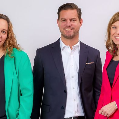Das neue Castrol-Führungstrio: (v.l.n.r.) Rhea D’Jesus, Patrick Bell und Bianca Rösler (Bild: Castrol)