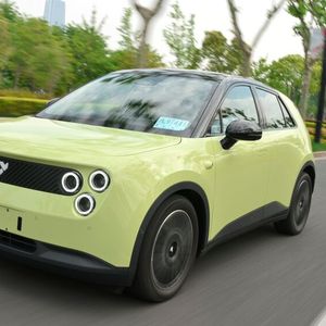 Der Firefly sieht nicht nur so aus, er fährt sich auch wie ein Stadtflitzer.(Bild:  Nio Firefly)