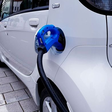 E-Auto-Fahren lohnt sich: Die THG-Prämie wird vorrübergehend angehoben.  (Bild: frei lizenziert)