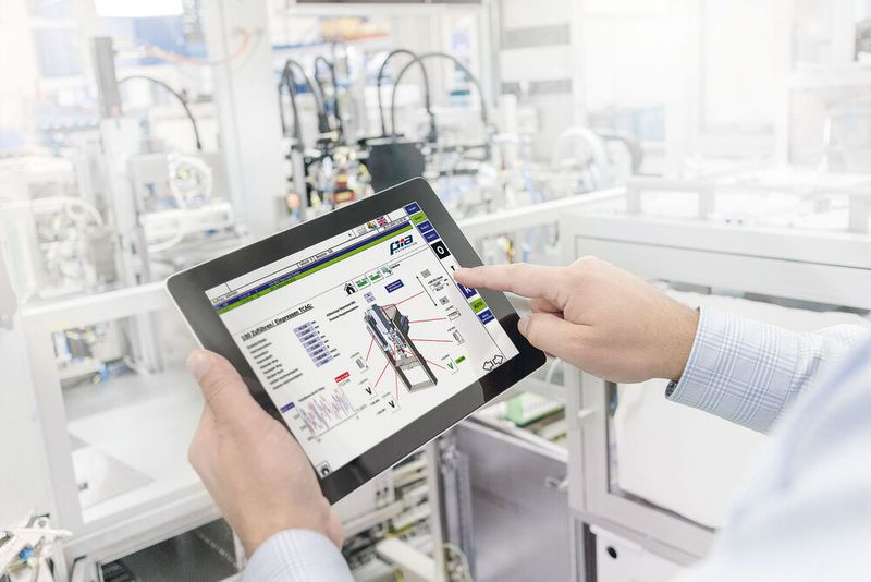 Pia zeigt auf der Messe seine neue Maintenance App. Diese ist eingebunden in die Pia Industrial App Suite und bietet einen Überblick über bevorstehende oder überfällige Wartungsarbeiten. Automatica 2023: Halle A6, Stand 302.  (Bild: Pia)