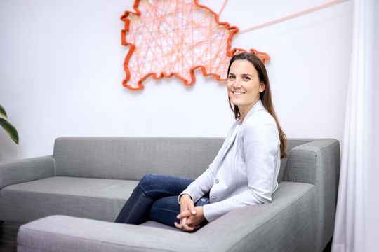 Claudia Projic, Geschäftsführerin von Kyto, über die Kooperation mit Alibaba.com: „Jetzt können wir unseren Kunden aus dem B2B-Sektor noch gezielter bei der Digitalisierung und ihrer Internationalisierungsstrategie helfen.“(Bild:  Chr. Mannhardt)