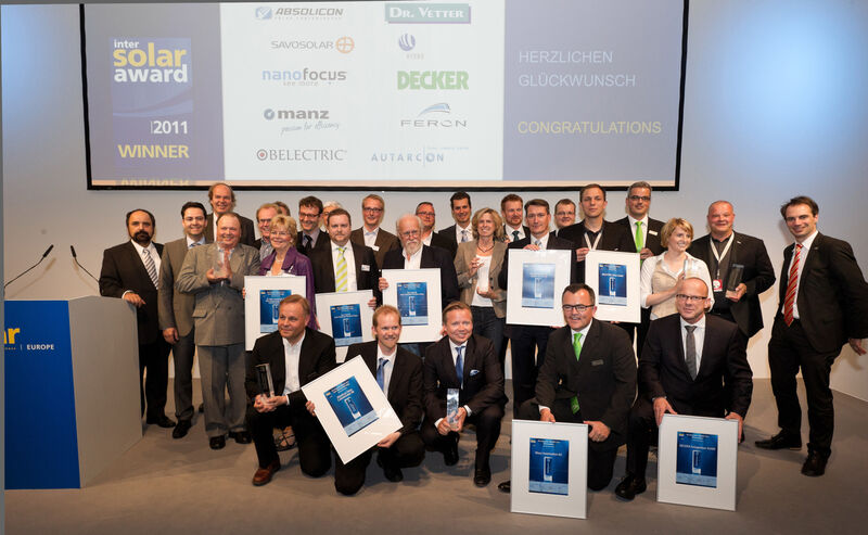 Die stolzen Gewinner des Intersolar Award 2011. (Archiv: Vogel Business Media)