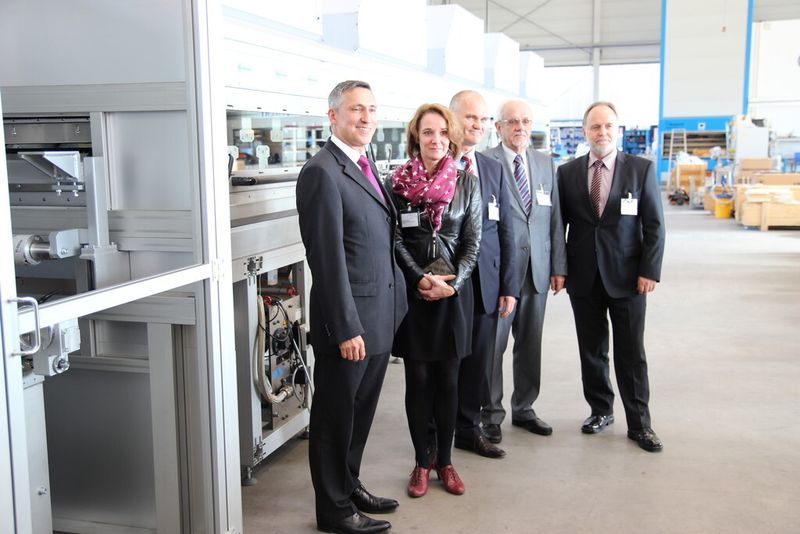 Vielen Dank an die Gastgeber und das Nortec-Team für die tollen Eindrücke; von links: Dr. Tarik Vardak, Geschäftsführer von Kroenert, Anja Holinsky, Projektleitung Nortec, Lars Reeder, Vorsitzender Nortec-Beirat und des VDMA-Landesverbandes Nord sowie Prof. Hans-Jürgen Dräger, Ehrenvorsitzender des Nortec-Beirates und Winfried Wittke, der ZAE-Geschäftsführer. (Bild: Königsreuther)