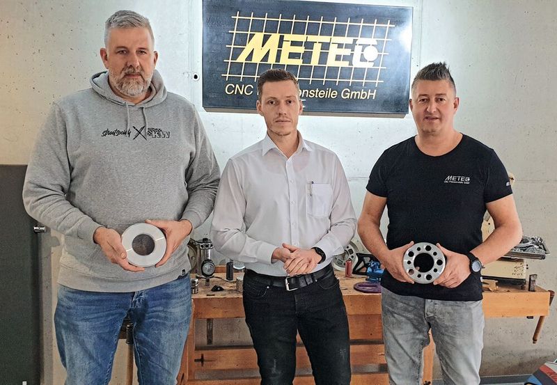 Die beiden Geschäftsführer Dennis Moos (links) und Andreas Ruhs (rechts) zusammen mit Kevin Richstein, technischer Berater bei Ingersoll. (Bild: Ingersoll)