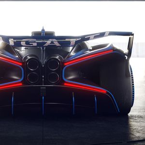 Bugatti selbst bezeichnet die Studie als „rennstreckenorientierter Hypersportwagen“.(Bild:  Bugatti)