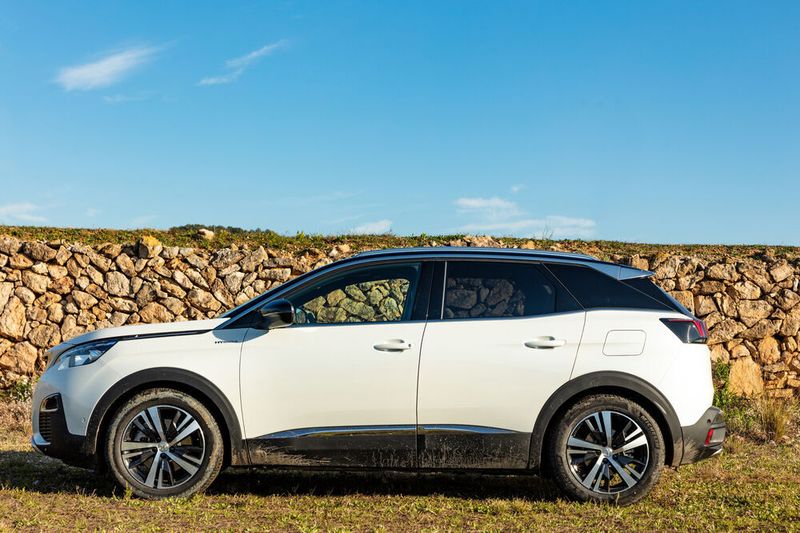 Das fünftürige SUV ist 4,45 Meter lang. (Peugeot)