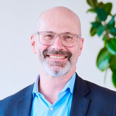 Andreas Prenneis ist Mitglied des Vorstands beim IT-Dienstleister Adesso, der künftig dazu beitragen soll, die Open-Source-Lösungen der Stiftung Open Logistics Foundation Unternehmen der Logistikbranche zugänglich und nutzbar zu machen. (Bild: Adesso)