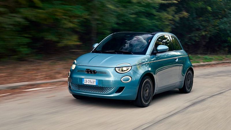 Der Fiat 500e kann vor allem in der Basisversion Action sparsam bewegt werden. (Bild: Fiat)