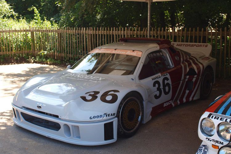 Jedes Jahr aufs Neue begrüßt der Earl of March vor Goodwood House Motorsportfans aus aller Herren Länder. (sp-x)