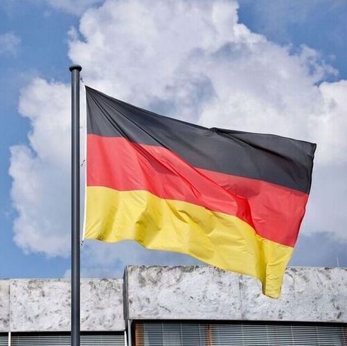 Shell, Schneider Electric and Axens have successfully installed an industrial-scale Electric Tubular Heater at the R3 base oil project that is currently realized at the Shell Rheinland in Germany. (Source:  Unsplash)